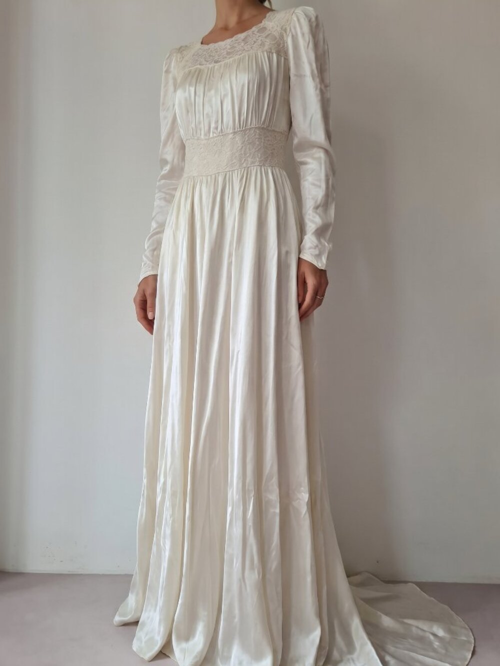 1940s offwhite satin wedding gown